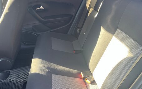 Volkswagen Polo VI (EU Market), 2011 год, 490 000 рублей, 11 фотография