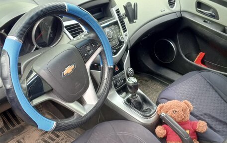 Chevrolet Cruze II, 2011 год, 700 000 рублей, 2 фотография