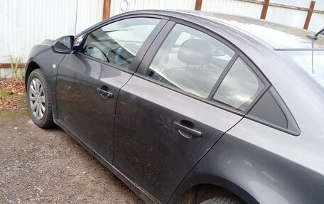 Chevrolet Cruze II, 2011 год, 700 000 рублей, 4 фотография