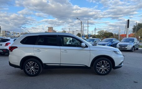 Mitsubishi Outlander III рестайлинг 3, 2016 год, 1 575 000 рублей, 2 фотография