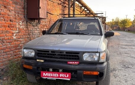 Nissan Pathfinder, 1998 год, 400 000 рублей, 2 фотография