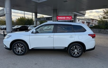 Mitsubishi Outlander III рестайлинг 3, 2016 год, 1 575 000 рублей, 4 фотография
