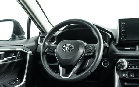 Toyota RAV4, 2021 год, 3 199 898 рублей, 21 фотография