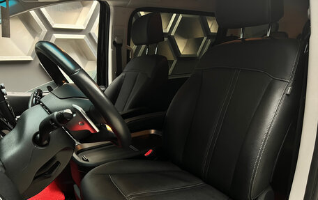 Hyundai Staria, 2021 год, 5 500 000 рублей, 10 фотография
