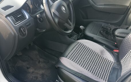 Skoda Rapid I, 2017 год, 650 000 рублей, 2 фотография