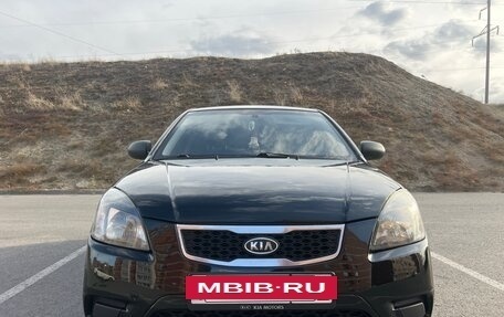 KIA Rio II, 2010 год, 800 000 рублей, 9 фотография