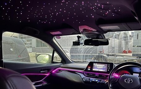 Toyota C-HR I рестайлинг, 2016 год, 1 800 000 рублей, 4 фотография