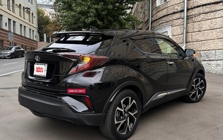 Toyota C-HR I рестайлинг, 2016 год, 1 800 000 рублей, 2 фотография