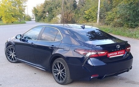Toyota Camry, 2021 год, 2 399 000 рублей, 3 фотография