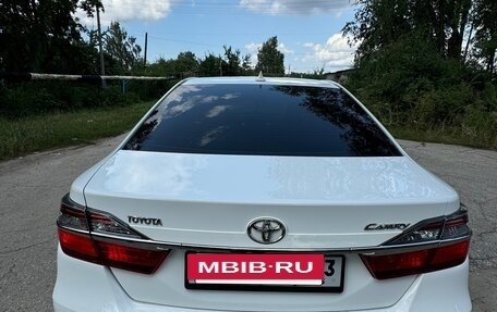 Toyota Camry, 2017 год, 1 820 000 рублей, 5 фотография
