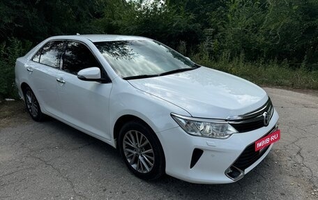 Toyota Camry, 2017 год, 1 820 000 рублей, 10 фотография