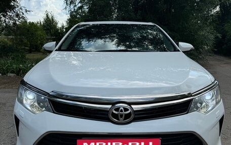 Toyota Camry, 2017 год, 1 820 000 рублей, 11 фотография