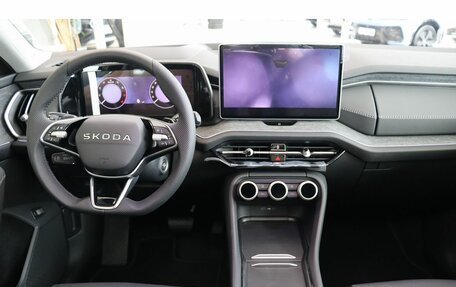 Skoda Kodiaq, 2025 год, 5 600 000 рублей, 12 фотография