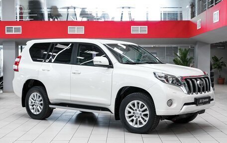 Toyota Land Cruiser Prado 150 рестайлинг 2, 2015 год, 2 999 000 рублей, 3 фотография