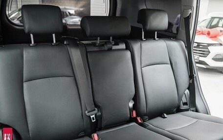 Toyota Land Cruiser Prado 150 рестайлинг 2, 2015 год, 2 999 000 рублей, 8 фотография