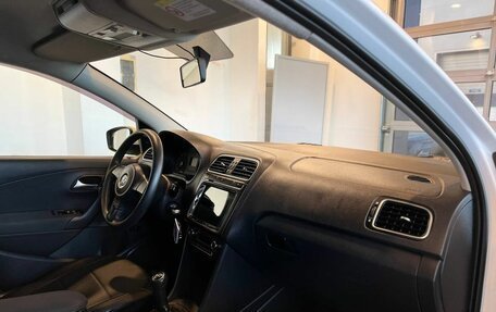 Volkswagen Polo VI (EU Market), 2011 год, 570 000 рублей, 12 фотография