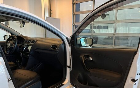 Volkswagen Polo VI (EU Market), 2011 год, 570 000 рублей, 27 фотография