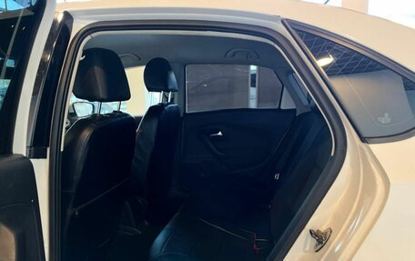 Volkswagen Polo VI (EU Market), 2011 год, 570 000 рублей, 25 фотография