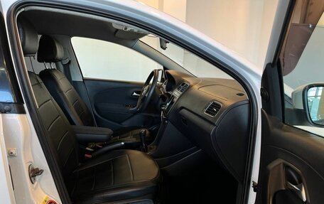 Volkswagen Polo VI (EU Market), 2011 год, 570 000 рублей, 29 фотография