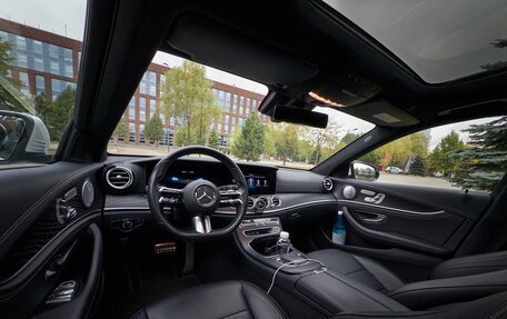Mercedes-Benz E-Класс, 2020 год, 6 000 000 рублей, 32 фотография