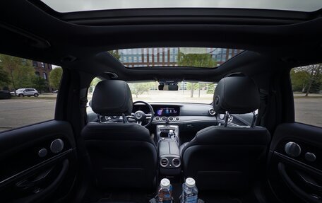Mercedes-Benz E-Класс, 2020 год, 6 000 000 рублей, 27 фотография