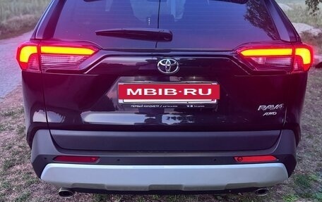 Toyota RAV4, 2024 год, 4 050 000 рублей, 6 фотография