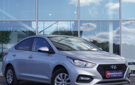 Hyundai Solaris II рестайлинг, 2017 год, 895 000 рублей, 3 фотография