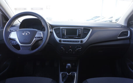 Hyundai Solaris II рестайлинг, 2017 год, 895 000 рублей, 11 фотография