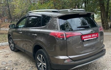 Toyota RAV4, 2016 год, 1 870 000 рублей, 5 фотография