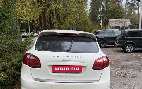 Porsche Cayenne III, 2011 год, 1 599 000 рублей, 10 фотография