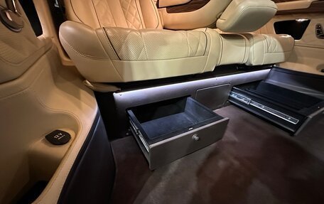Mercedes-Benz V-Класс, 2018 год, 7 500 000 рублей, 14 фотография