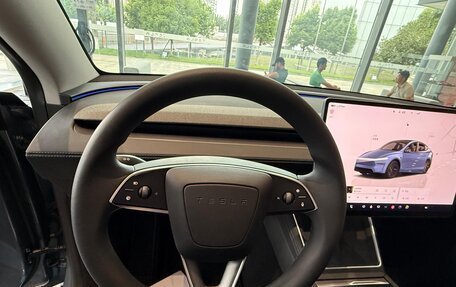 Tesla Model Y I, 2025 год, 4 900 000 рублей, 12 фотография