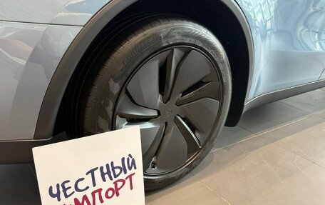 Tesla Model Y I, 2025 год, 4 900 000 рублей, 13 фотография