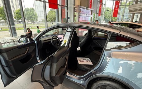 Tesla Model Y I, 2025 год, 4 900 000 рублей, 20 фотография