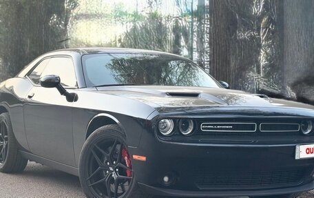 Dodge Challenger III рестайлинг 2, 2022 год, 6 500 000 рублей, 1 фотография