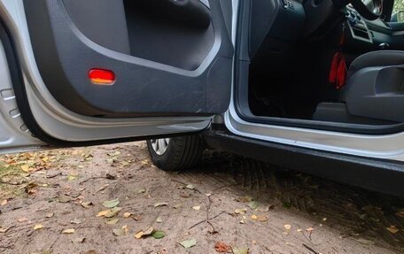 Volkswagen Touran III, 2003 год, 600 000 рублей, 8 фотография