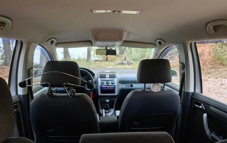 Volkswagen Touran III, 2003 год, 600 000 рублей, 6 фотография