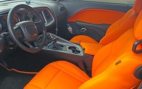 Dodge Challenger III рестайлинг 2, 2022 год, 6 500 000 рублей, 4 фотография