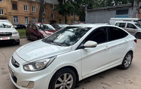 Hyundai Solaris II рестайлинг, 2011 год, 690 000 рублей, 7 фотография