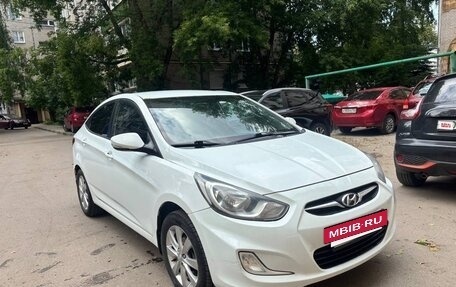 Hyundai Solaris II рестайлинг, 2011 год, 690 000 рублей, 6 фотография