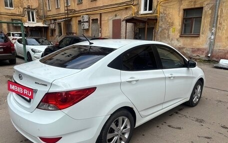 Hyundai Solaris II рестайлинг, 2011 год, 690 000 рублей, 3 фотография