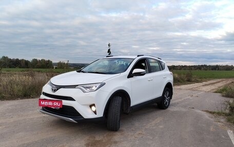 Toyota RAV4, 2015 год, 1 800 000 рублей, 6 фотография