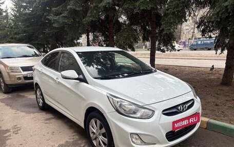 Hyundai Solaris II рестайлинг, 2011 год, 690 000 рублей, 10 фотография