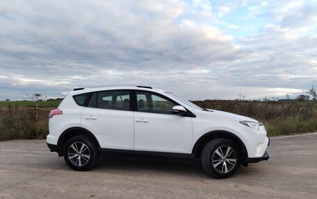 Toyota RAV4, 2015 год, 1 800 000 рублей, 13 фотография