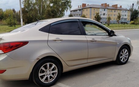 Hyundai Solaris II рестайлинг, 2011 год, 630 000 рублей, 6 фотография