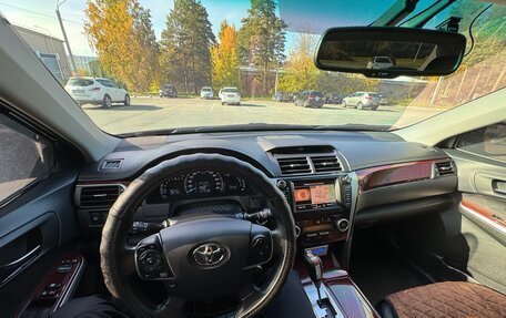 Toyota Camry, 2012 год, 2 200 000 рублей, 16 фотография