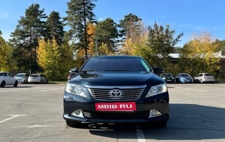 Toyota Camry, 2012 год, 2 200 000 рублей, 4 фотография