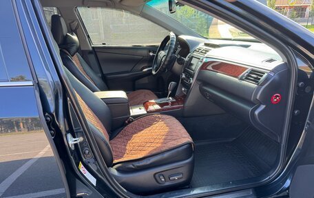 Toyota Camry, 2012 год, 2 200 000 рублей, 33 фотография
