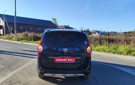 Dacia Lodgy, 2018 год, 1 700 000 рублей, 2 фотография