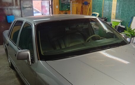 Lincoln Town Car II, 1994 год, 1 250 000 рублей, 2 фотография